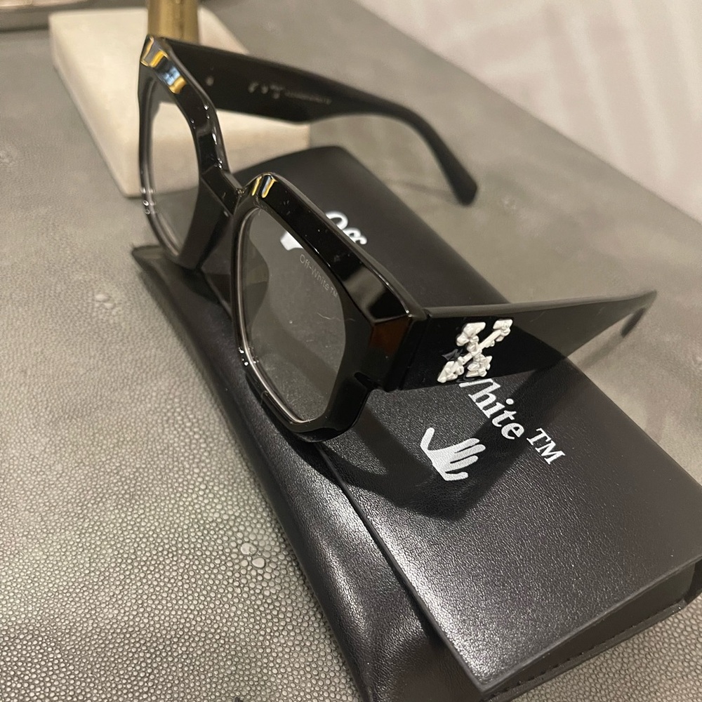 Off-white eyewear